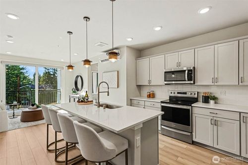 304-14598 Westminster Way N, Shoreline, WA, 98133-6460 | Card Image