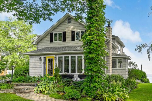 103 Loop Rd, Newport, VT, 05855-9576 | Card Image