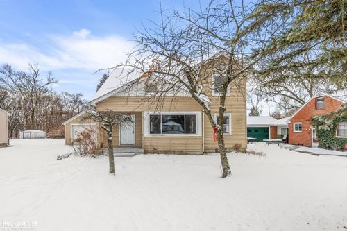 7618 Sylvan St, Shelby Township, MI, 48317-4367 | Card Image