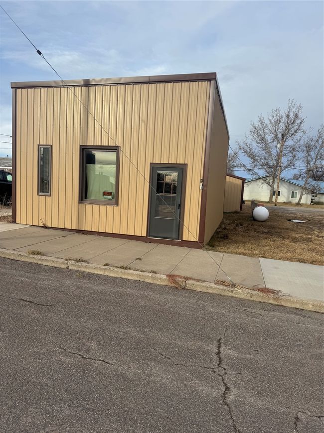 25 Main St W, Home with 0 bedrooms, 0 bathrooms and null parking in Dutton MT | Image 7