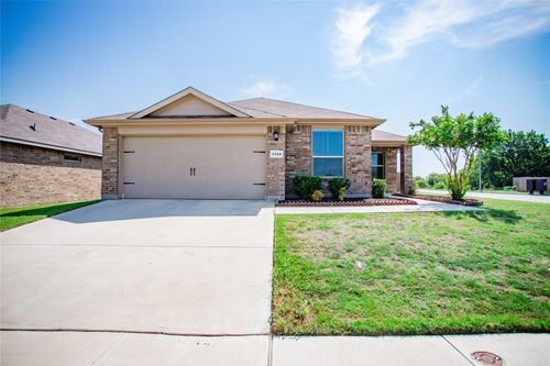 9300 Red Brush Trl, Fort Worth, TX, 76131-1824 | Card Image