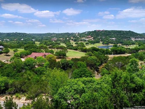 110 Axis Cir, Boerne, TX, 78006-9468 | Card Image