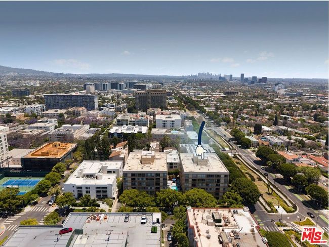 UNIT-406 - 318 N Maple Dr, Condo with 2 bedrooms, 3 bathrooms and 2 parking in Beverly Hills CA | Image 44