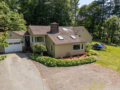 181 Range Rd, Windham, NH, 03087-2379 | Card Image