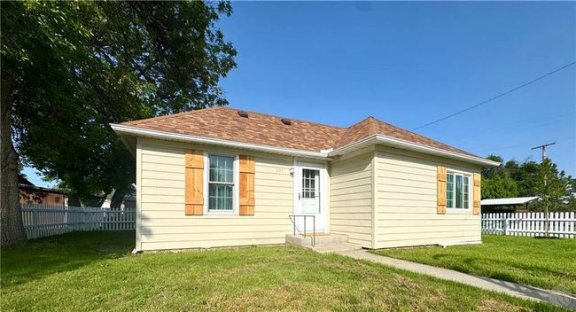 Front of Home | Image 4