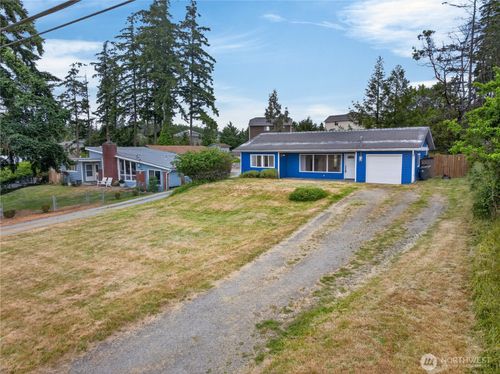 1056 View Ridge Dr, Oak Harbor, WA, 98277-8265 | Card Image
