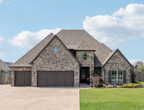 1956 E 172nd St S, Mounds, OK, 74047-6267 | Card Image