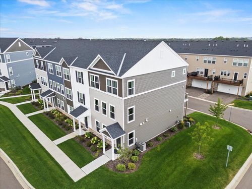 15602 Fairbrook Ct, Apple Valley, MN, 55124-2802 | Card Image
