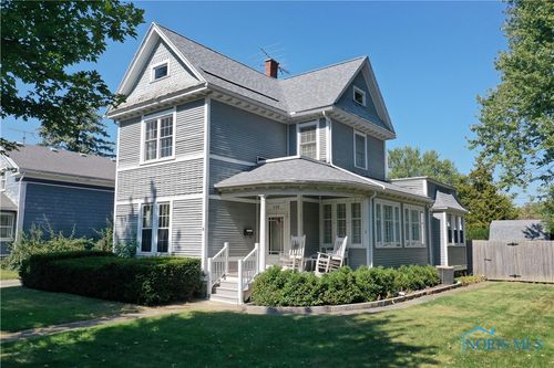 110 E 1st St, Woodville, OH, 43469-1203 | Card Image