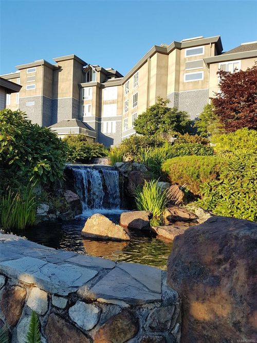502-940 Boulderwood Rise, Victoria, BC, V8Y3H5 | Card Image