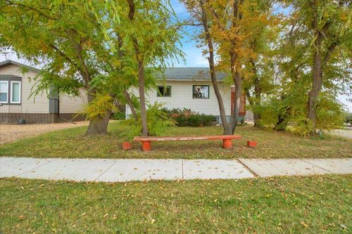 109 1st Avenue W, Delia, AB, T0J0W0 | Card Image