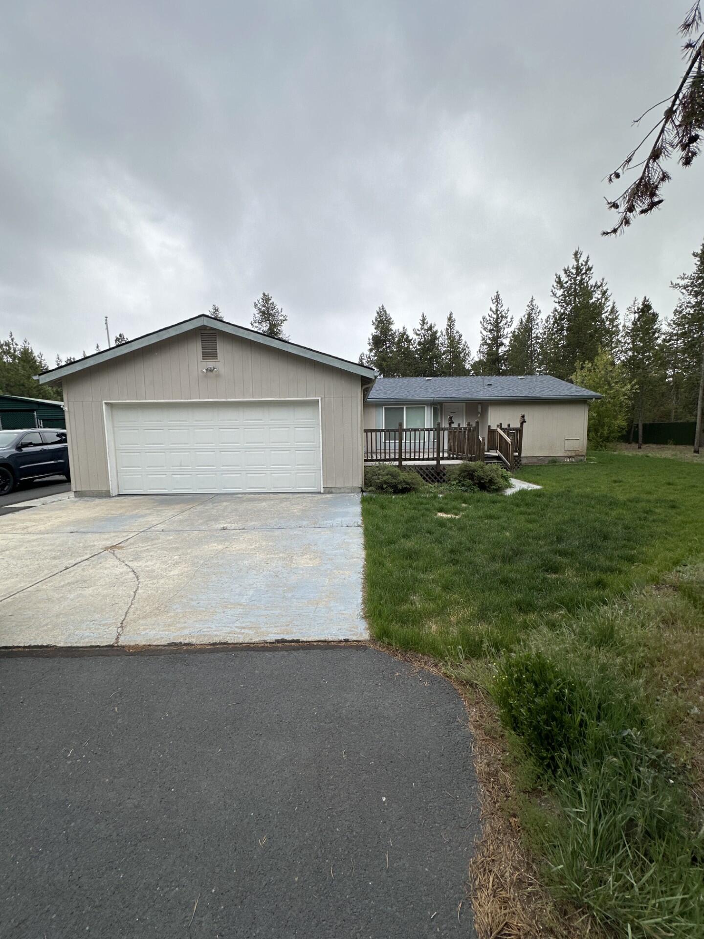 Bushberry Ct, LA Pine, OR 97739