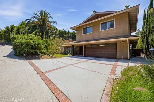 1900 Sherer Ln, Glendale, CA, 91208-2716 | Card Image
