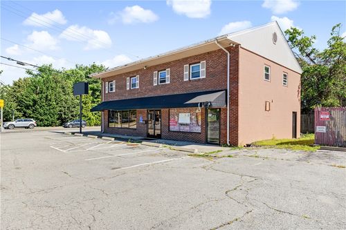1690 W Shore Rd, Warwick, RI, 02889-4915 | Card Image