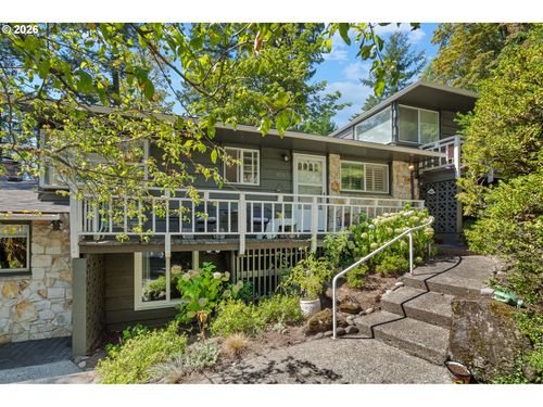 8265 Sw Canyon Ln, Portland, OR, 97225-3923 | Card Image