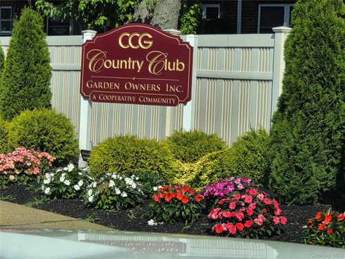 67-67 Farber Dr, West Babylon, NY, 11704-5126 | Card Image