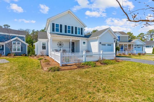 24 Cobblestone Cir, Mashpee, MA, 02649-2951 | Card Image