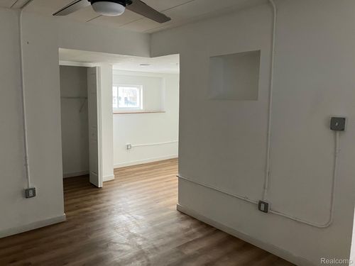 unit-8-1305 Washington Ave, Bay City, MI, 48708-5761 | Card Image