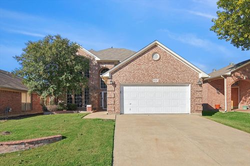 8837 Sunset Trace Dr, Fort Worth, TX, 76244-7964 | Card Image