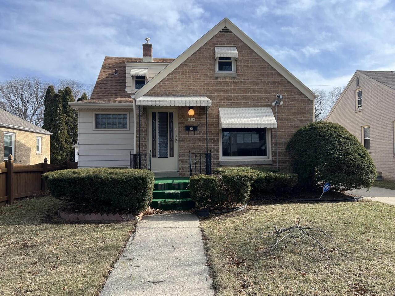 42nd St, Milwaukee, WI 53216