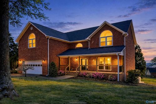 15016 Leafmore Dr Se, Huntsville, AL, 35803-3640 | Card Image