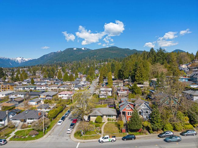 402 E 17 Th Street, House other with 3 bedrooms, 2 bathrooms and 2 parking in North Vancouver BC | Image 37