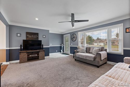 2634 Spielman Rd, Adrian, MI, 49221-9224 | Card Image