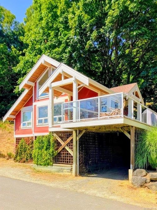 21c-2315 Mackinnon Rd, Pender Island, BC, V0N2M1 | Card Image