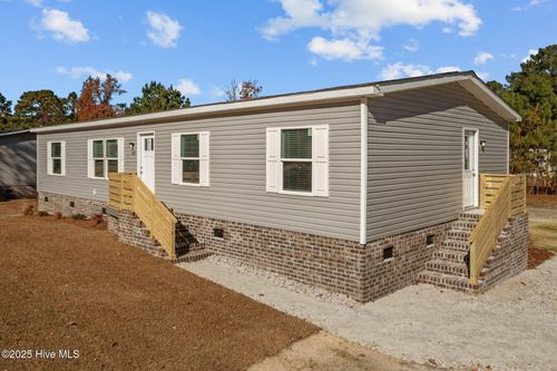 300 N Red Maple Ct, Swansboro, NC, 28584-8193 | Card Image