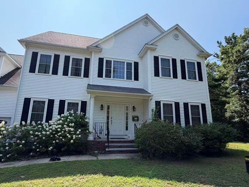 227 Central Ave, Dedham, MA, 02026-4805 | Card Image