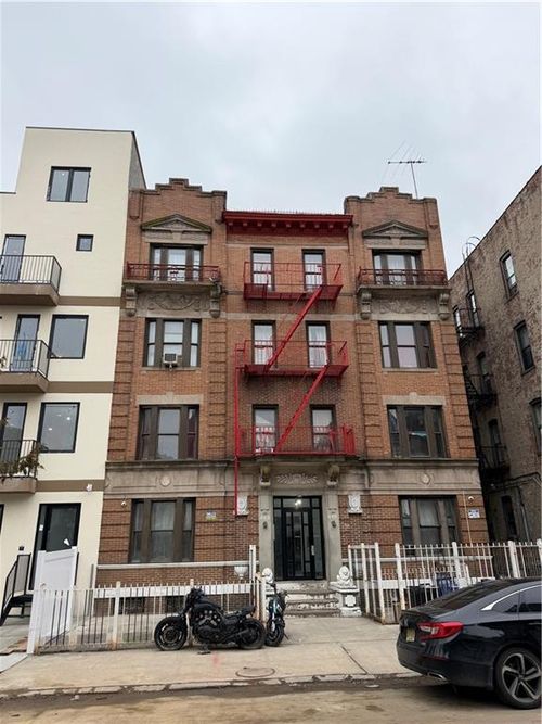 448 E 26th St, Brooklyn, NY, 11226-7760 | Card Image