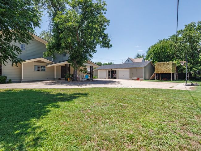 201 N Blanco St, House other with 5 bedrooms, 5 bathrooms and null parking in Coleman TX | Image 37