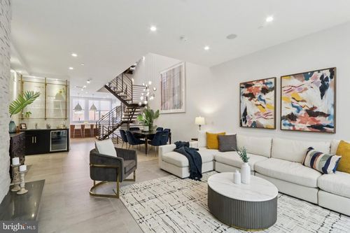 207 S 22nd St, PHILADELPHIA, PA, 19103-5519 | Card Image