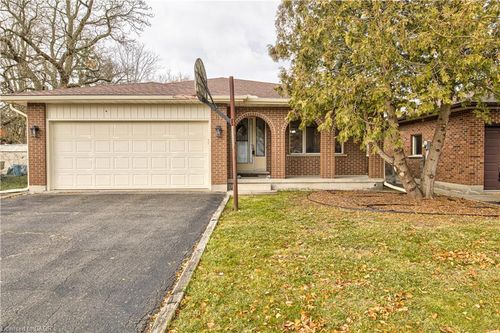 67 Durham St, Kitchener, ON, N2P1G5 | Card Image