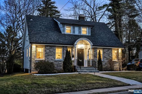 555 Lincoln Ave, Glen Rock, NJ, 07452-2007 | Card Image