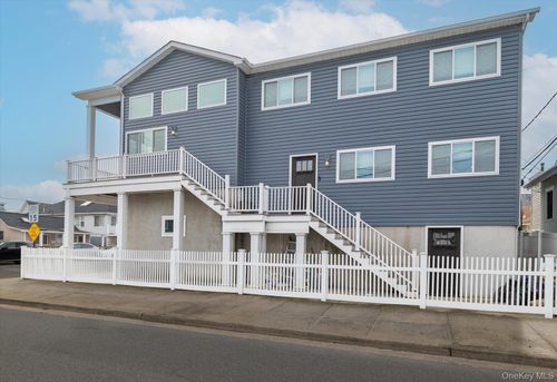 105 Virginia Ave, Long Beach, NY, 11561-1431 | Card Image