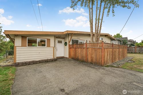 15425 Se 11th Street, Bellevue, WA, 98007 | Card Image