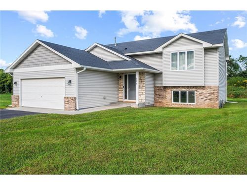 528 Jackson Cir, Somerset, WI, 54025-9634 | Card Image