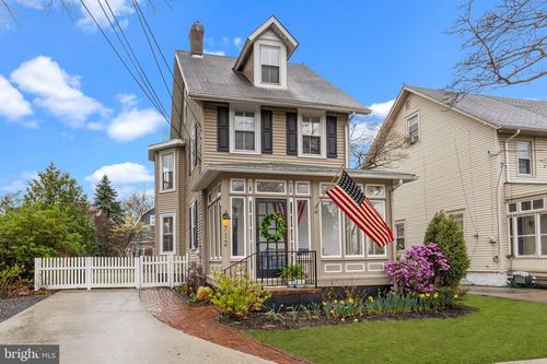 712 Cinnaminson St, RIVERTON, NJ, 08077-1729 | Card Image