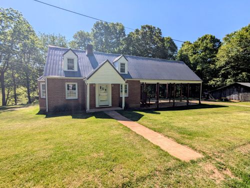 261 Newmantown Rd, Dugspur, VA, 24325-3903 | Card Image