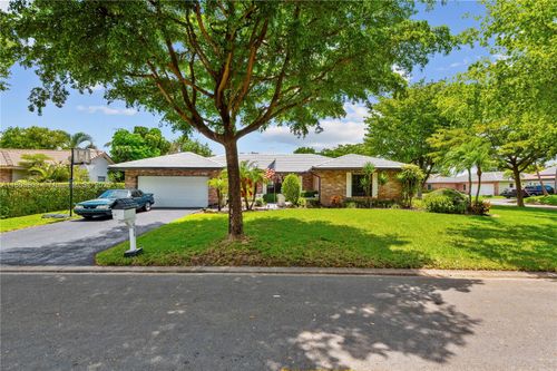 988 Nw 110th Ave, Coral Springs, FL, 33071-6433 | Card Image