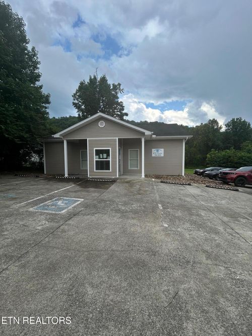 467 Sunset Trl, Jellico, TN, 37762-2709 | Card Image