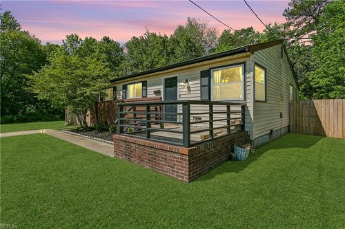 326 Duluth Ct, Hampton, VA, 23666-4403 | Card Image