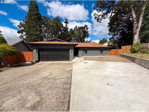 4246 Spring Rock Cir, WestLinn, OR, 97068 | Card Image