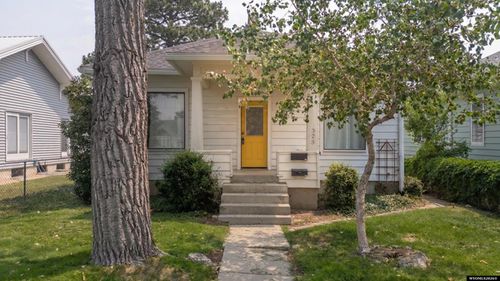 323 Park St, Casper, WY, 82601-2835 | Card Image