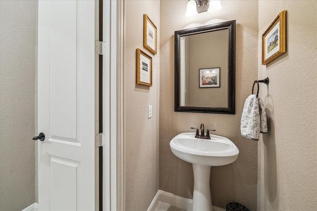 First floor powder room for guests. | Image 14