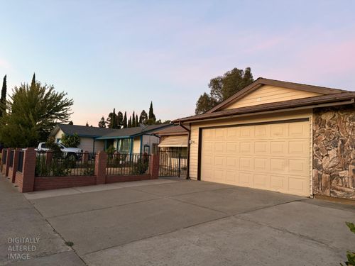 8541 Sunrise Woods Way, Sacramento, CA, 95828 | Card Image