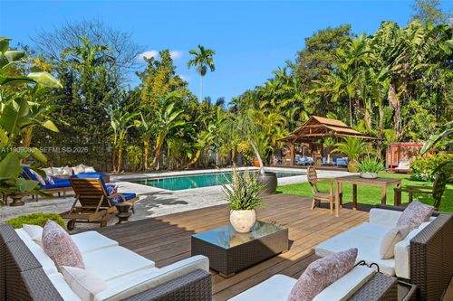 575 Hibiscus Ln, Miami, FL, 33137-3322 | Card Image