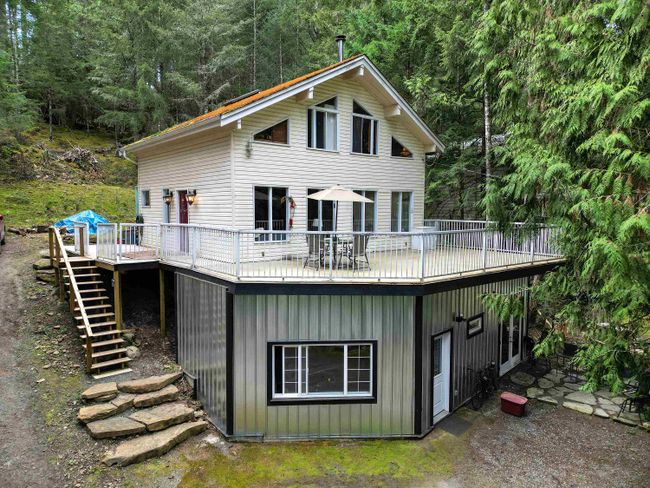 314 Mariners Way, House other with 4 bedrooms, 2 bathrooms and 2 parking in Mayne Island BC | Image 1