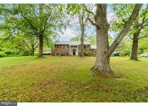 39 Holly Ln, Pilesgrove, NJ, 08098-2409 | Card Image